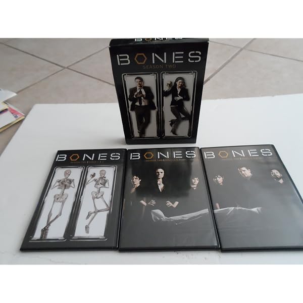 Bones - Season 1: Amazon.co.uk: David Boreanaz, Emily Deschanel